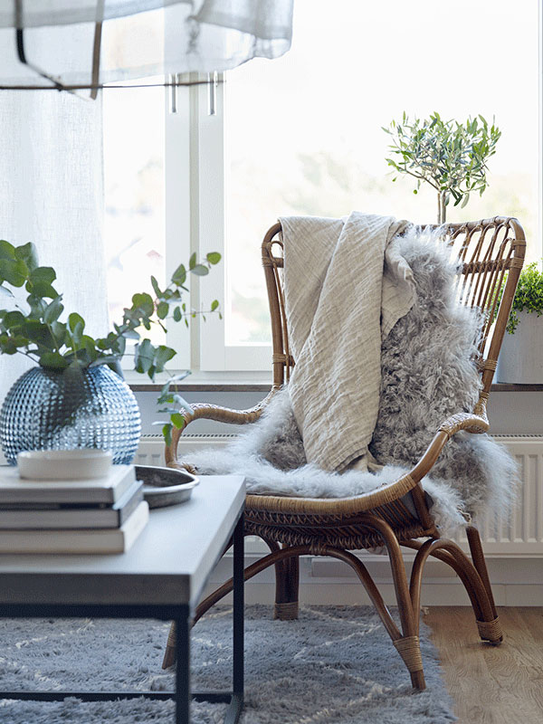 Ghế Scandinavian thuộc dòng Folding style wooden mang đến dấu ấn đạm nét cho căn phòng