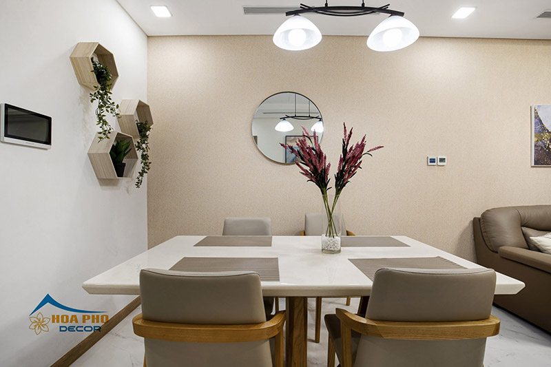 Mỗi món đồ nội thất trong khu vực phòng ăn vừa đảm bảo công năng vừa cân bằng thẩm mỹ